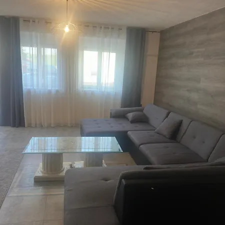 Holiday home Maison Istoriquie Vescheim