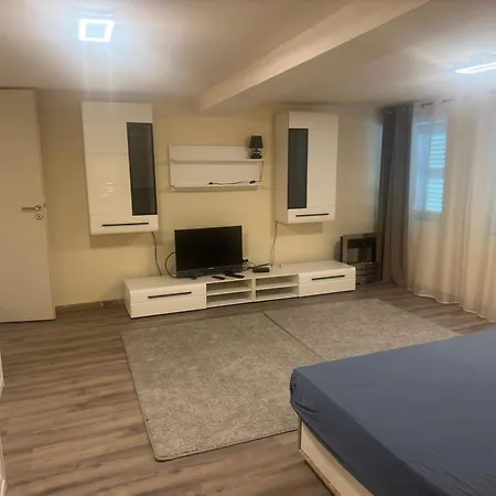 Maison Istoriquie * Vescheim